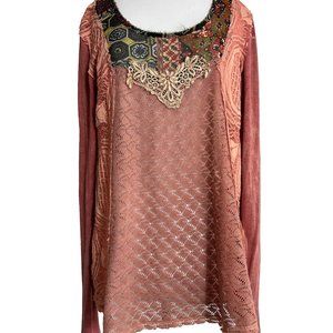 BKE Womens Top Size Large Pullover Keyhole Back Frayed Hem Peach Long Sleeve